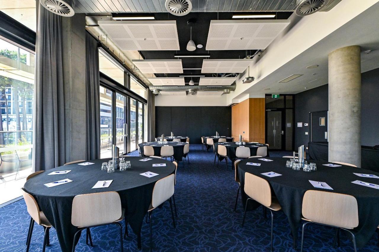 Nesuto Curtin Perth Hotel Экстерьер фото